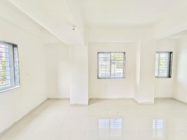 Resale | 2 BHK 1000 Sq.Ft. Apartment in Royal Heights Pune