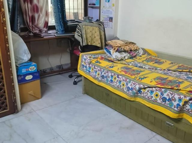 Resale | 2 BHK 1000 Sq.Ft. Apartment in Raviraj Chs