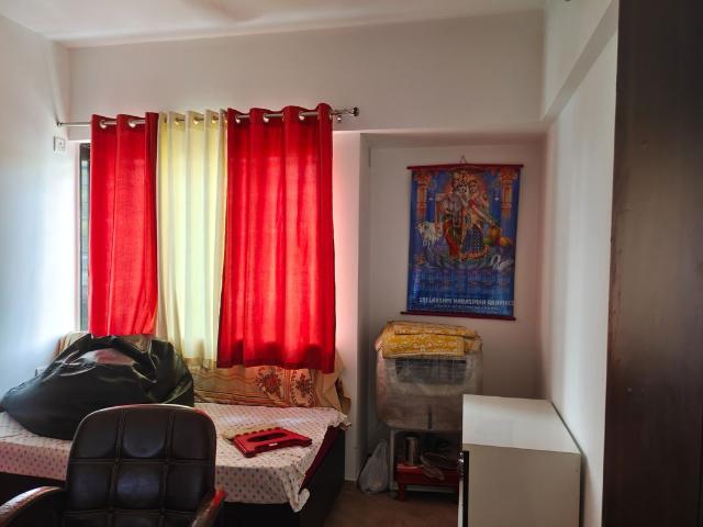 Resale | 2 BHK 1000 Sq.Ft. Apartment in Venkatesh Graffiti