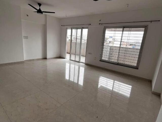 Resale | 2 BHK 1001 Sq.Ft. Apartment in Mount N Glory
