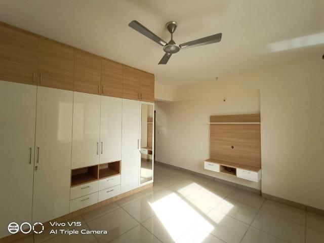 Resale | 2 BHK + 1005 Sq.Ft. Apartment in Adarsh Greens