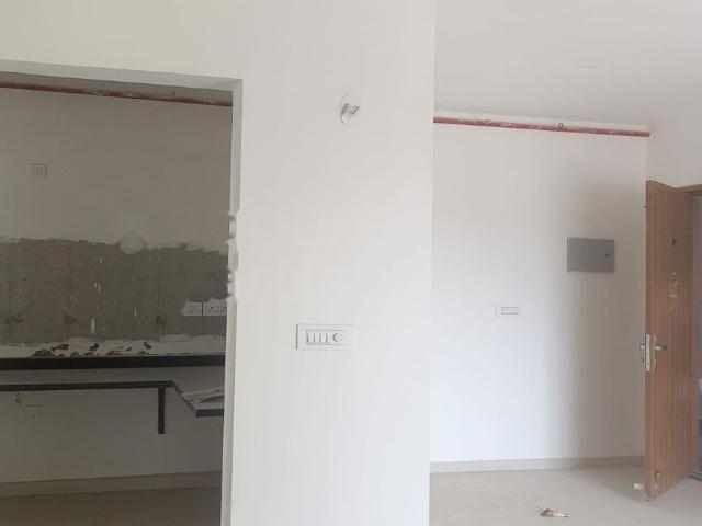 Resale | 2 BHK 1008 Sq.Ft. Apartment in Ajmera Lugaano