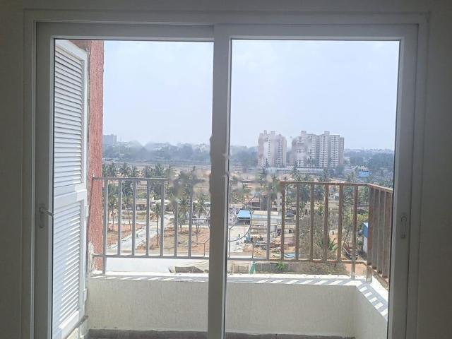 Resale | 2 BHK 1008 Sq.Ft. Apartment in Ajmera Lugaano
