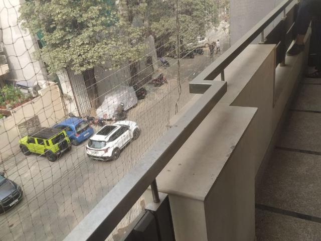Resale | 2 BHK 100 Sq.Yd. Apartment in Lajpat Nagar