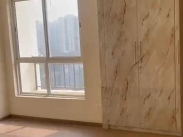 Resale | 2 BHK 1010 Sq.Ft. Apartment in Jaypee Kensington Boulevard