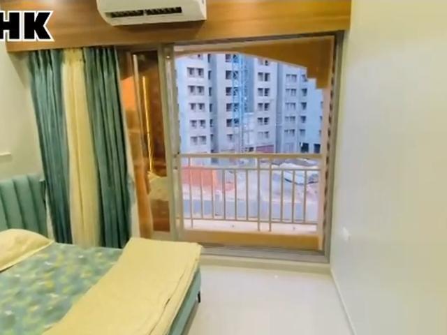 Resale | 2 BHK 1010 Sq.Ft. Apartment in SM Emerald