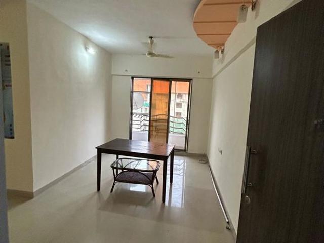Resale | 2 BHK 1015 Sq.Ft. Apartment in Paras Dev Paradise Mira