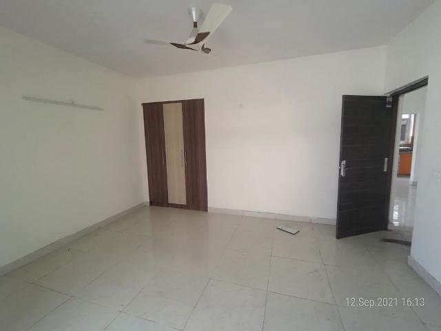 Resale | 2 BHK 1025 Sq.Ft. Apartment in SRS Royal Hills Phase 2