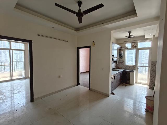 Resale | 2 BHK 1030 Sq.Ft. Apartment in Vaishali Sector 4