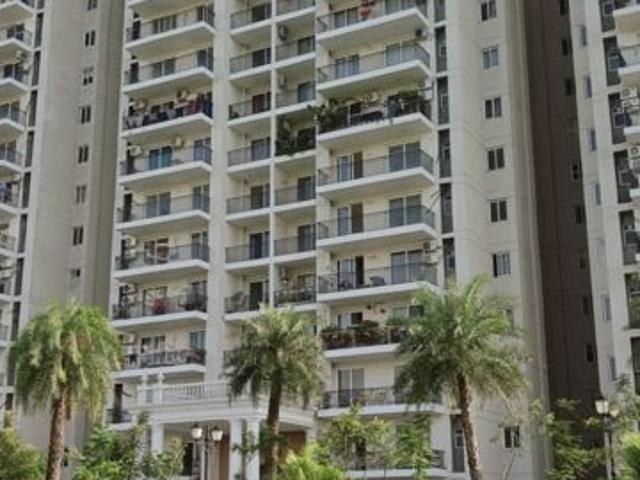 Resale | 2 BHK 1034 Sq.Ft. Apartment in Omaxe The Resort