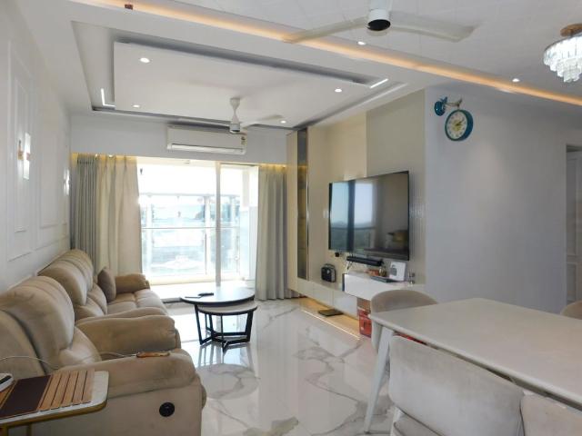 Resale | 2 BHK 1039 Sq.Ft. Apartment in Chirag Bhagat Grandeur