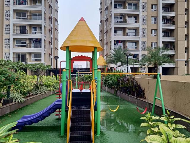 Resale | 2 BHK 1140 Sq.Ft. Apartment in Nyati Elysia