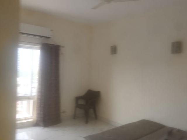 Resale | 2 BHK 1140 Sq.Ft. Apartment in Unitech Heritage City