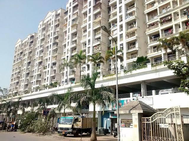Resale | 2 BHK 1150 Sq.Ft. Apartment in Airoli