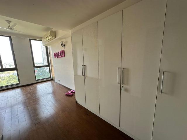 Resale | 2 BHK 1150 Sq.Ft. Apartment in Emaar The Vilas