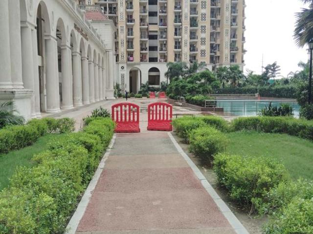 Resale | 2 BHK + 1155 Sq.Ft. Apartment in Prateek Grand City