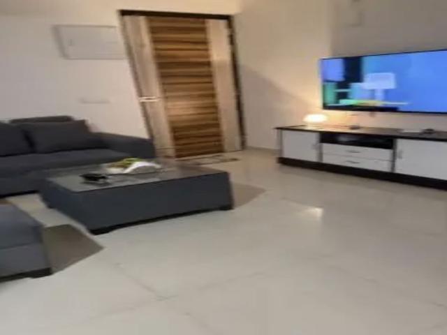 Resale | 2 BHK 1165 Sq.Ft. Apartment in Samridhi Luxuriya Avenue