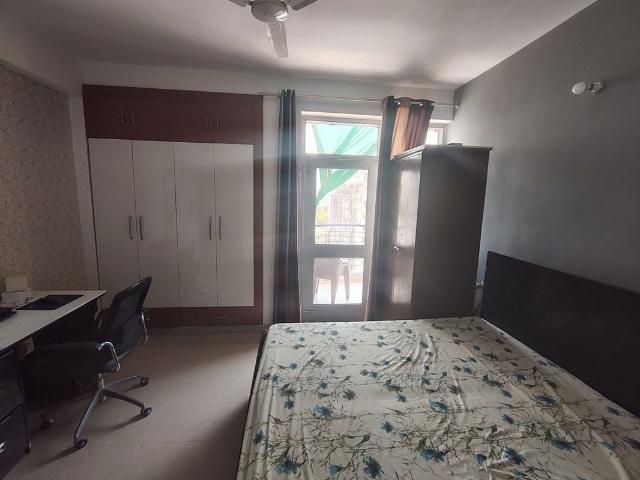 Resale | 2 BHK 1170 Sq.Ft. Apartment in Omaxe Heights