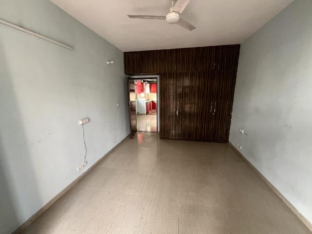 Resale | 2 BHK 1182 Sq.Ft. Apartment in Omaxe Heights