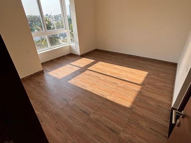 Resale | 2 BHK + 1194 Sq.Ft. Apartment in Brigade Laguna