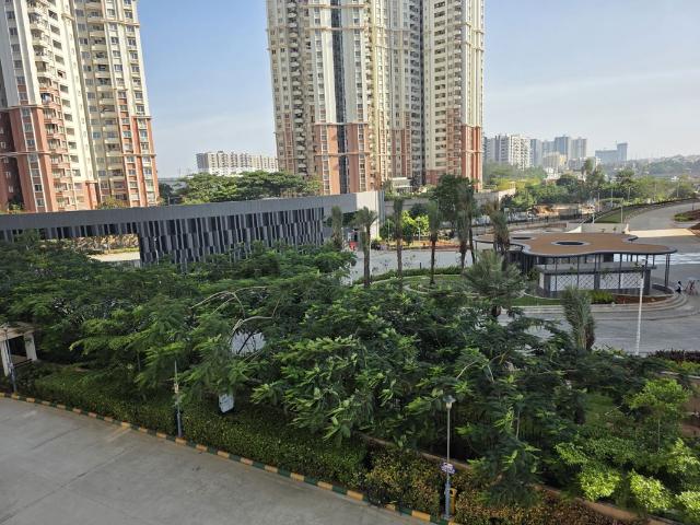 Resale | 2 BHK 1195 Sq.Ft. Apartment in Prestige Lakeside Habitat