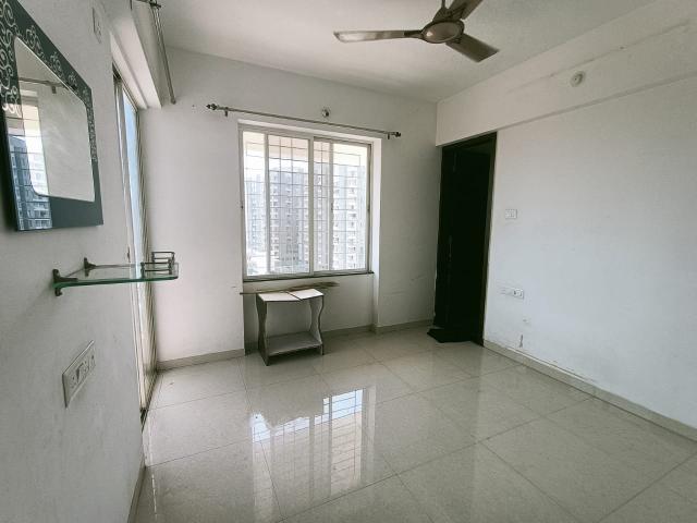 Resale | 2 BHK 1100 Sq.Ft. Apartment in 38 Park Majestique