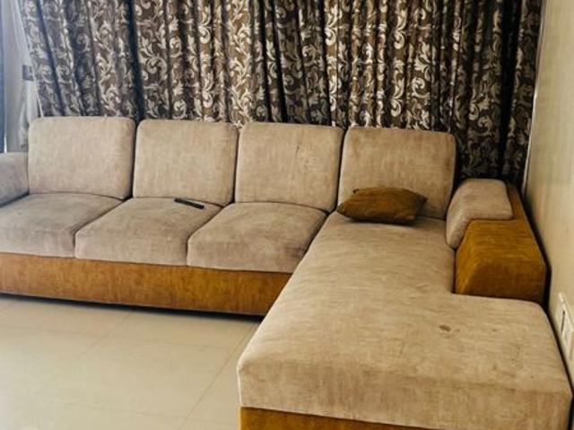 Resale | 2 BHK 1100 Sq.Ft. Apartment in Amit Astonia Royale