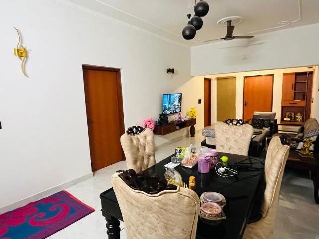Resale | 2 BHK + 1100 Sq.Ft. Apartment in Arun Vihar Sector 37