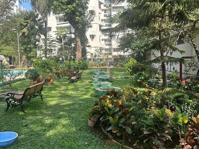Resale | 2 BHK 1100 Sq.Ft. Apartment in Harbour Heights