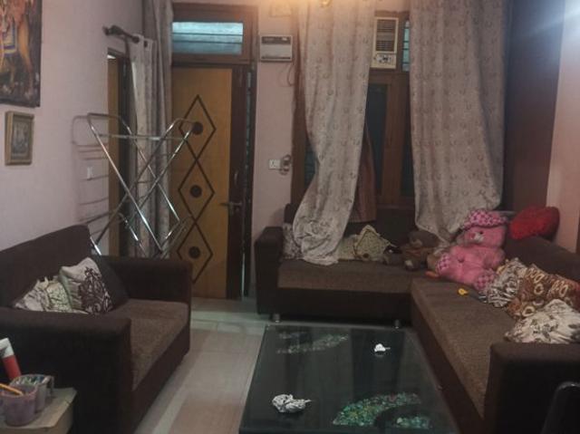Resale | 2 BHK + 1100 Sq.Ft. Apartment in Patparganj