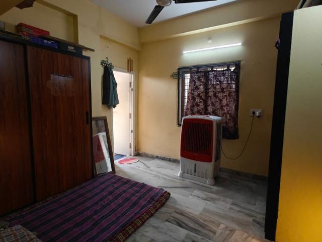 Resale | 2 BHK 1100 Sq.Ft. Apartment in Raghavendra Apartments Sainikpuri