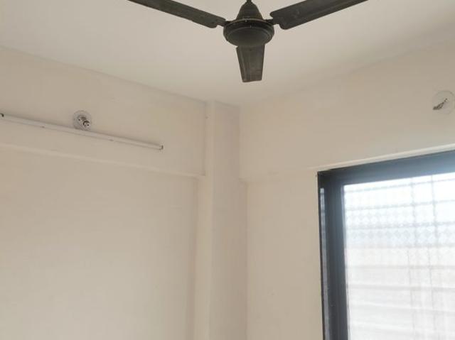 Resale | 2 BHK 1100 Sq.Ft. Apartment in Venkatesh Bhoomi Spring Town Phase I