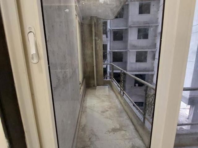 Resale | 2 BHK 1102 Sq.Ft. Apartment in JK Iris