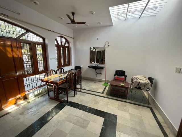 Resale | 2 BHK 1110 Sq.Ft. Apartment in Gomti Nagar