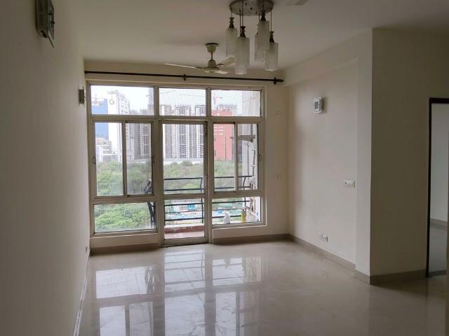 Resale | 2 BHK 1110 Sq.Ft. Apartment in Omaxe Grand