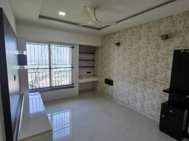 Resale | 2 BHK + 1110 Sq.Ft. Apartment in Rustomjee Azziano Wing K