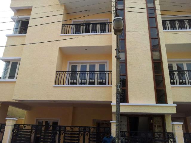 Resale | 2 BHK 1120 Sq.Ft. Apartment in HBR Layout