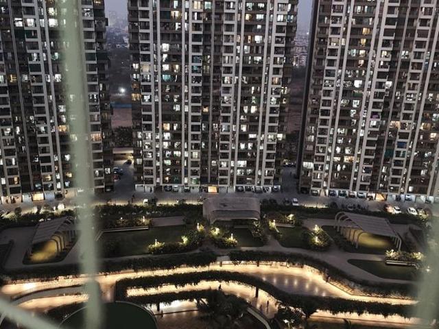 Resale | 2 BHK 1130 Sq.Ft. Apartment in Regency Anantam