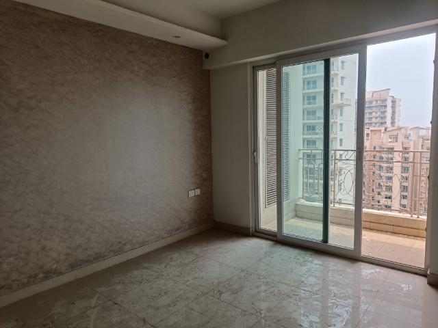 Resale | 2 BHK 1245 Sq.Ft. Apartment in Elite Golf Green