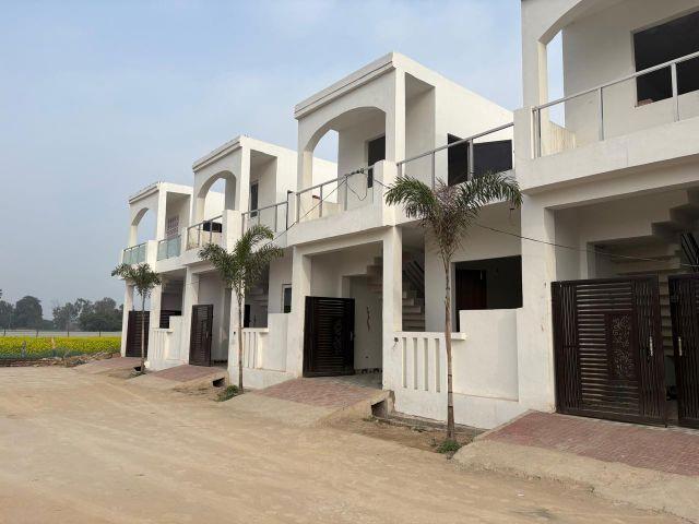 Resale | 2 BHK 1250 Sq.Ft. Villa in Yash Town