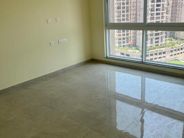 Resale | 2 BHK 1250 Sq.Ft. Apartment in K Raheja Reserve