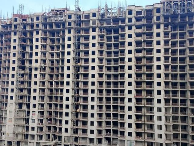 Resale | 2 BHK + 1250 Sq.Ft. Apartment in Omaxe Grand Omaxe