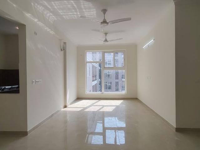 Resale | 2 BHK + 1250 Sq.Ft. Apartment in Omaxe Hazratganj Residency