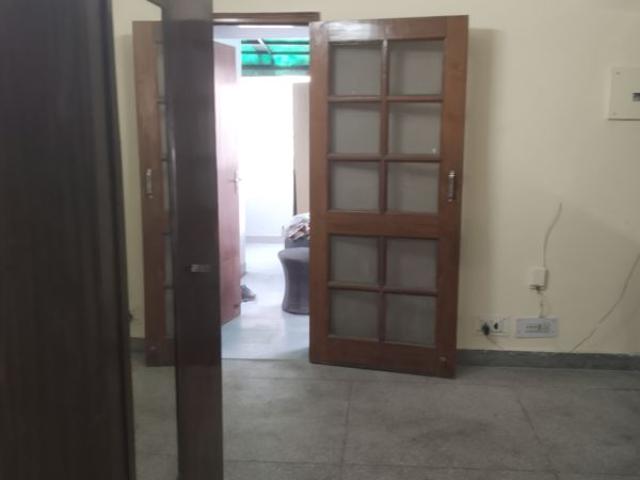 Resale | 2 BHK + 1250 Sq.Ft. Apartment in Sarita Vihar