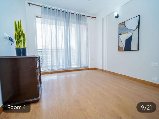 Resale | 2 BHK 1250 Sq.Ft. Apartment in Signature Global City 81