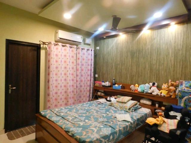 Resale | 2 BHK 1255 Sq.Ft. Apartment in Unicon Whiteleaf