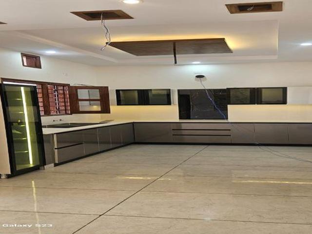 Resale | 2 BHK + 1261 Sq.Ft. Apartment in M3M Heights