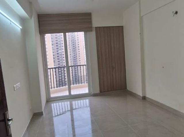 Resale | 2 BHK + 1275 Sq.Ft. Apartment in Amrapali Hanging Gardens