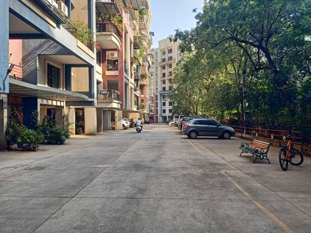 Resale | 2 BHK 1280 Sq.Ft. Apartment in Bramha Suncity