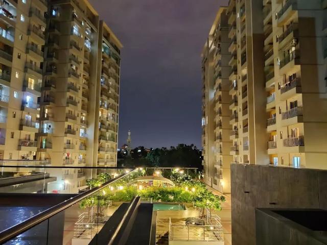 Resale | 2 BHK 1281 Sq.Ft. Apartment in Orchid Lakeview